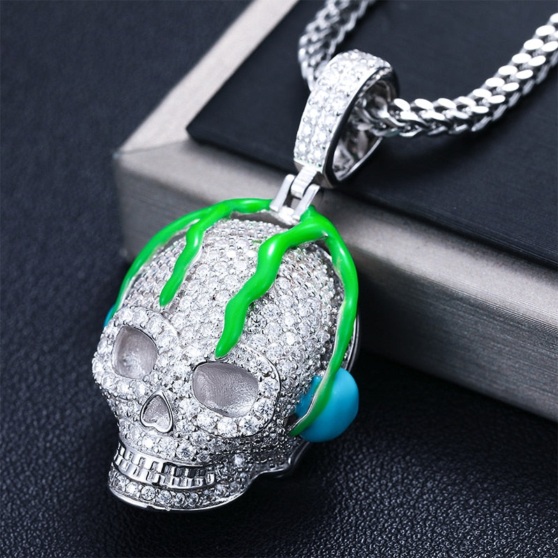 New Original Design Glowing Moissanite Skull Pendant 925 Silver Women Men Rock Cool Domineering Skeleton Pendant Hip Hop Jewelry